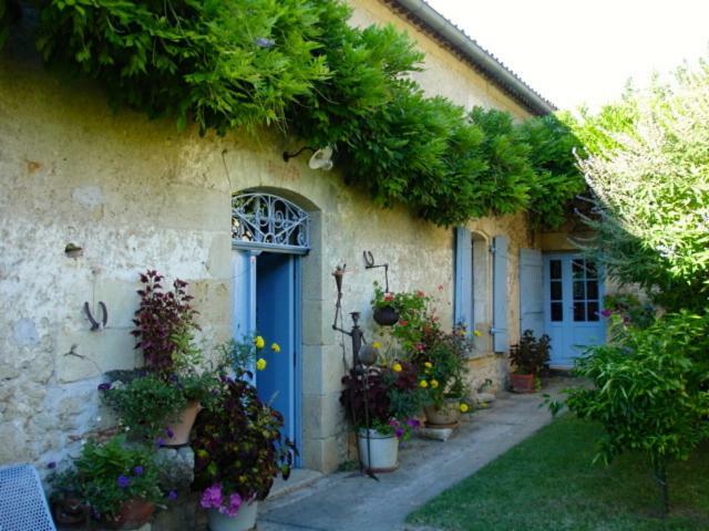 Bed and Breakfast La Petite Provence De Touron Pujols  Экстерьер фото