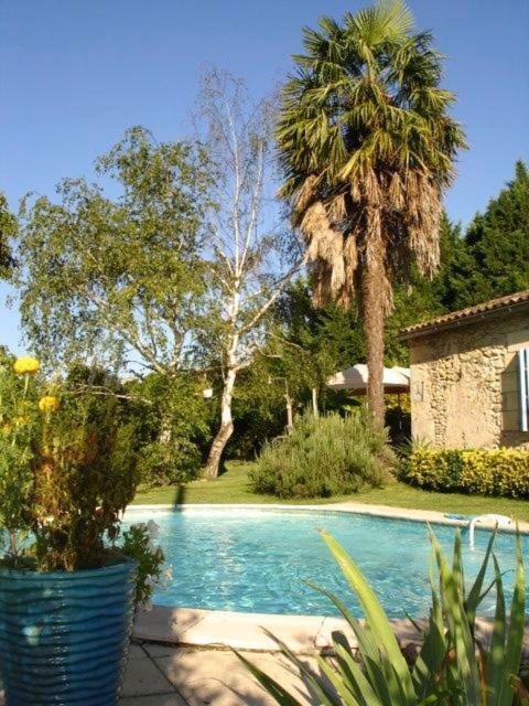 Bed and Breakfast La Petite Provence De Touron Pujols  Экстерьер фото