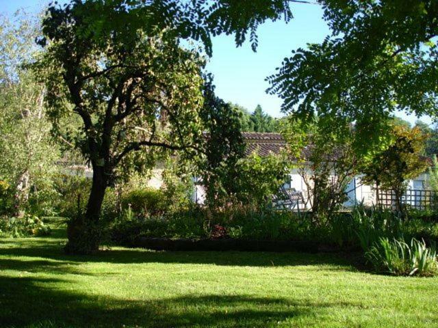 Bed and Breakfast La Petite Provence De Touron Pujols  Экстерьер фото
